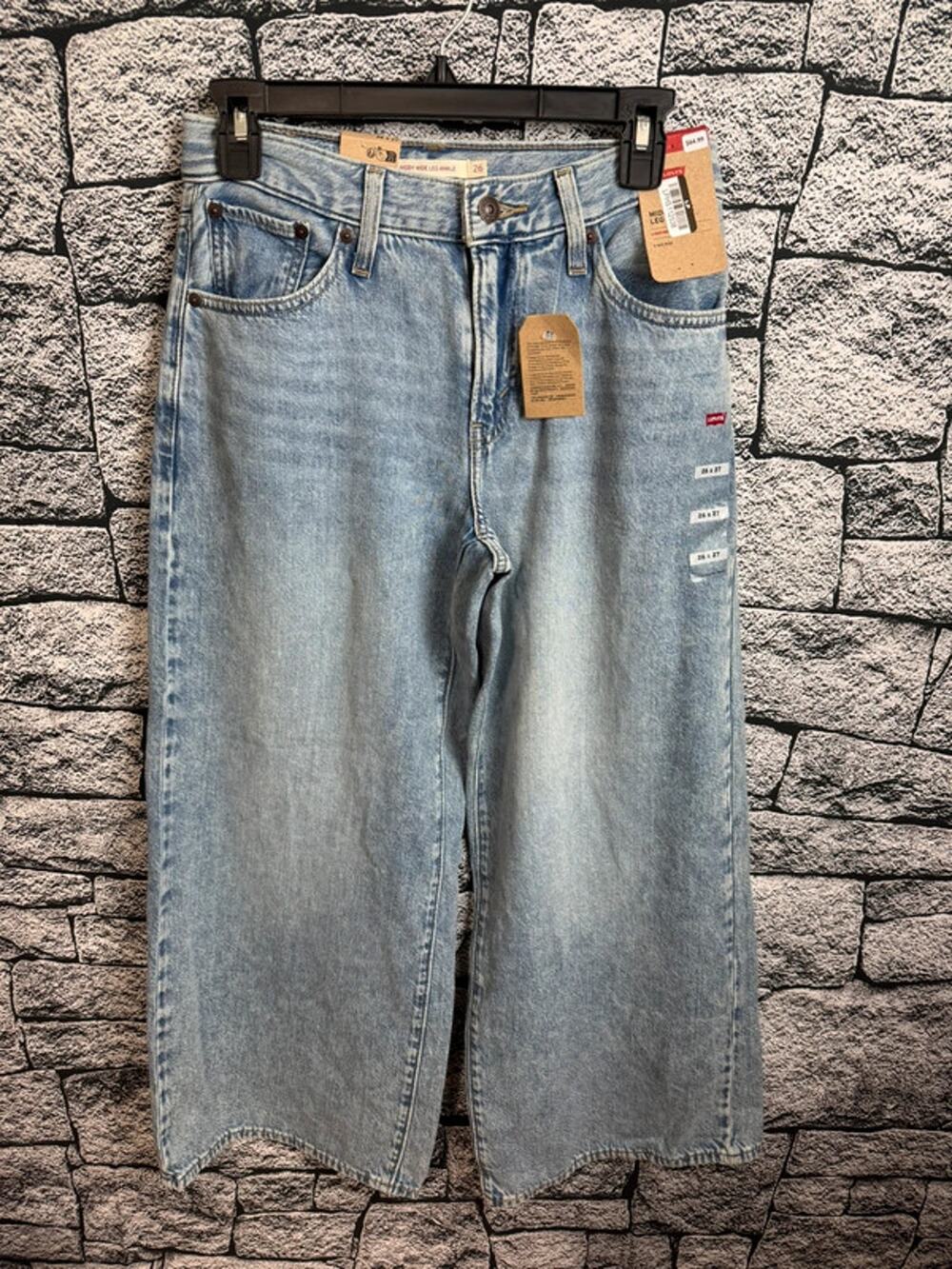 NWT Ladies Levi’s Middy Wide Leg Ankle Jeans - 26x27